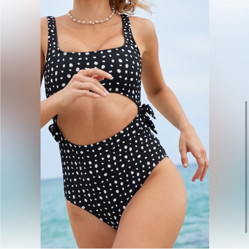 Aerie Cutout Dot One Piece Swimsuit